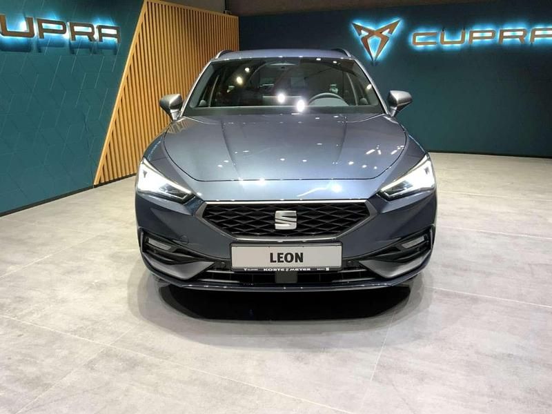 Neu Seat Leon FR 150 PS (110 kW) 2026 Grau Kombi