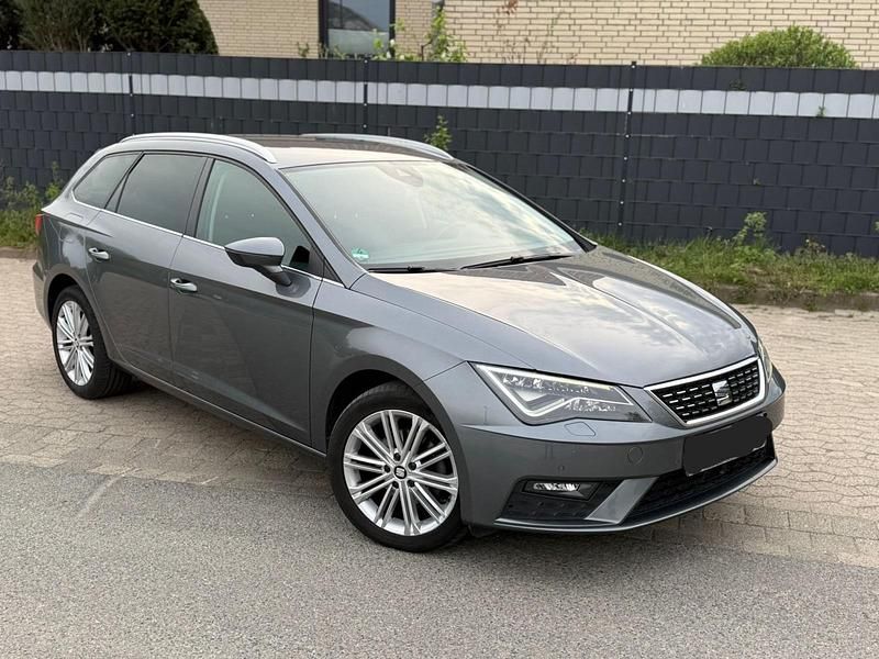 Usado Seat Leon 150 HP (110 kW) 2018 Cinzento Carrinha