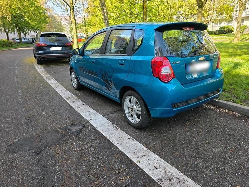 Gebraucht Chevrolet Aveo 101 PS (74 kW) 2009 Blau Kleinwagen