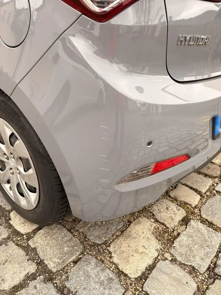 Gebraucht Hyundai i20 Trend 84 PS (61 kW) 2016 Grau Kleinwagen