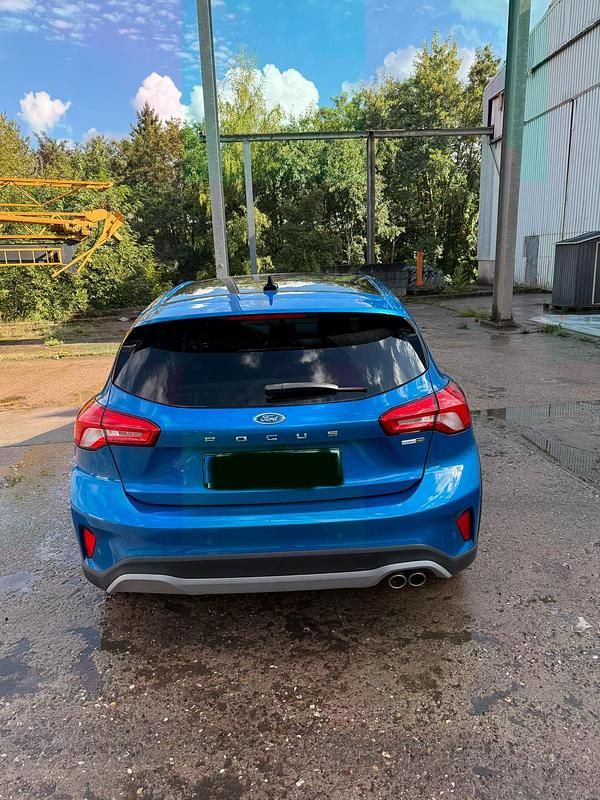 Gebraucht Ford Focus Active 155 PS (114 kW) 2020 Blau Limousine