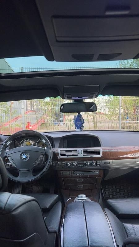 Second-hand BMW 730 231 CP (169 kW) 2007 Negru Berlinǎ