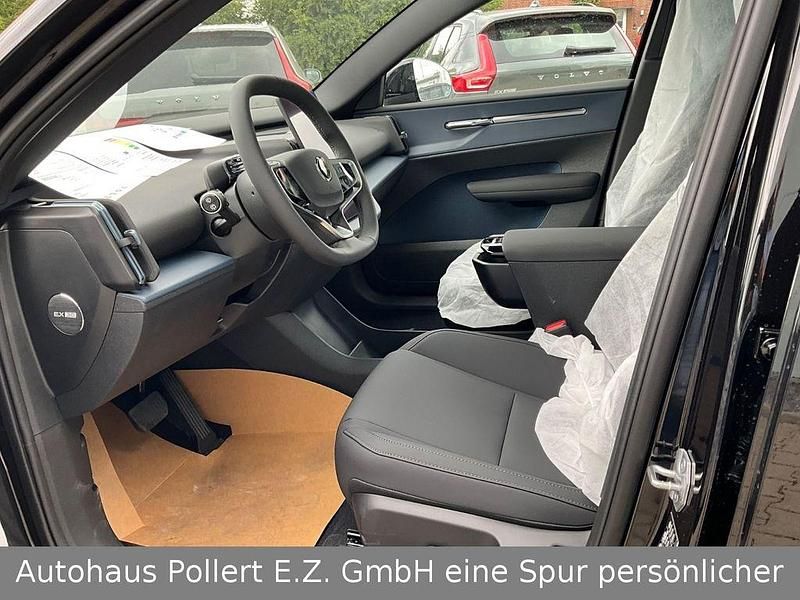 Neu Volvo EX30 CC Performance 314 kW (428 PS) 2025 Schwarz SUV
