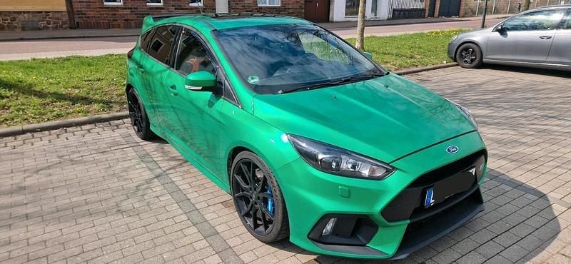Usata Ford Focus RS 350 CV (257 kW) 2017 Verde Berlina