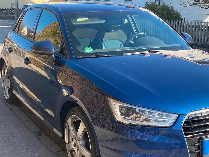 Gebraucht Audi A1 Sportback 125 PS (91 kW) 2017 Blau Kleinwagen