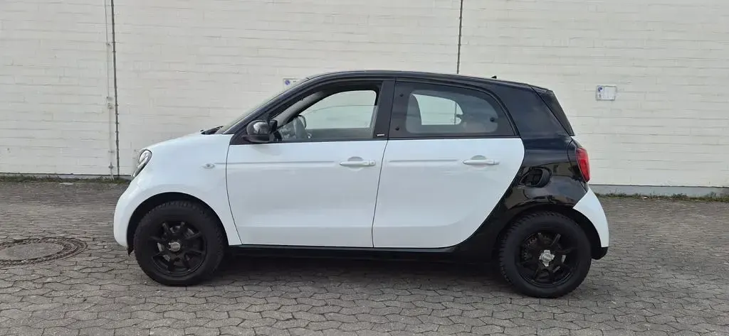 Usata Smart ForFour 90 CV (66 kW) 2016 Nero Utilitaria