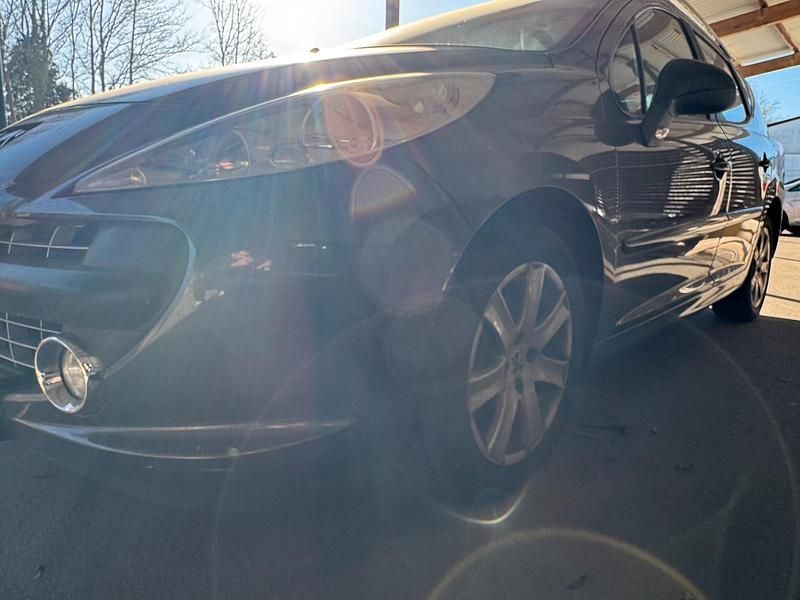 Gebraucht Peugeot 207 120 PS (88 kW) 2009 Grau Kombi