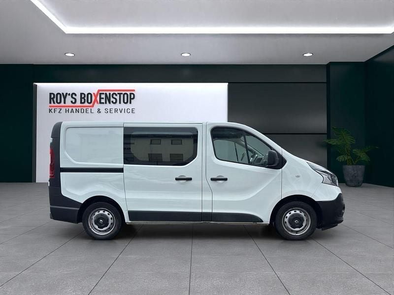 Gebraucht Renault Trafic Komfort 145 PS (106 kW) 2017 Weiß Van / Kleinbus