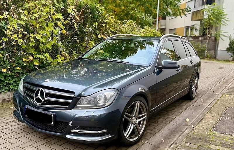Grau Gebraucht 2012 Mercedes C250 Avantgarde Kombi | 11.400 € (Guter Preis) - Bild 1/4