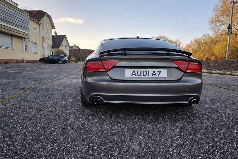 Gebraucht Audi A7 Sport 245 PS (180 kW) 2011 Braun Kleinwagen