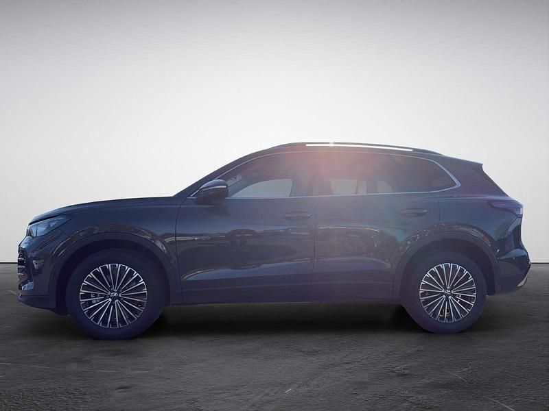 Gebraucht VW Tiguan Elegance+ 150 PS (110 kW) 2022 Schwarz (deep black perleffekt) SUV