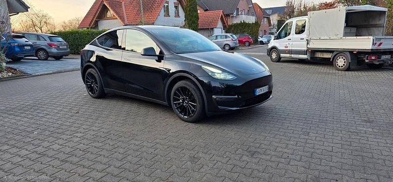 Schwarz Gebraucht 2024 Tesla Model Y Long Range AWD SUV | 34.499 € (Guter Preis) - Bild 1/4