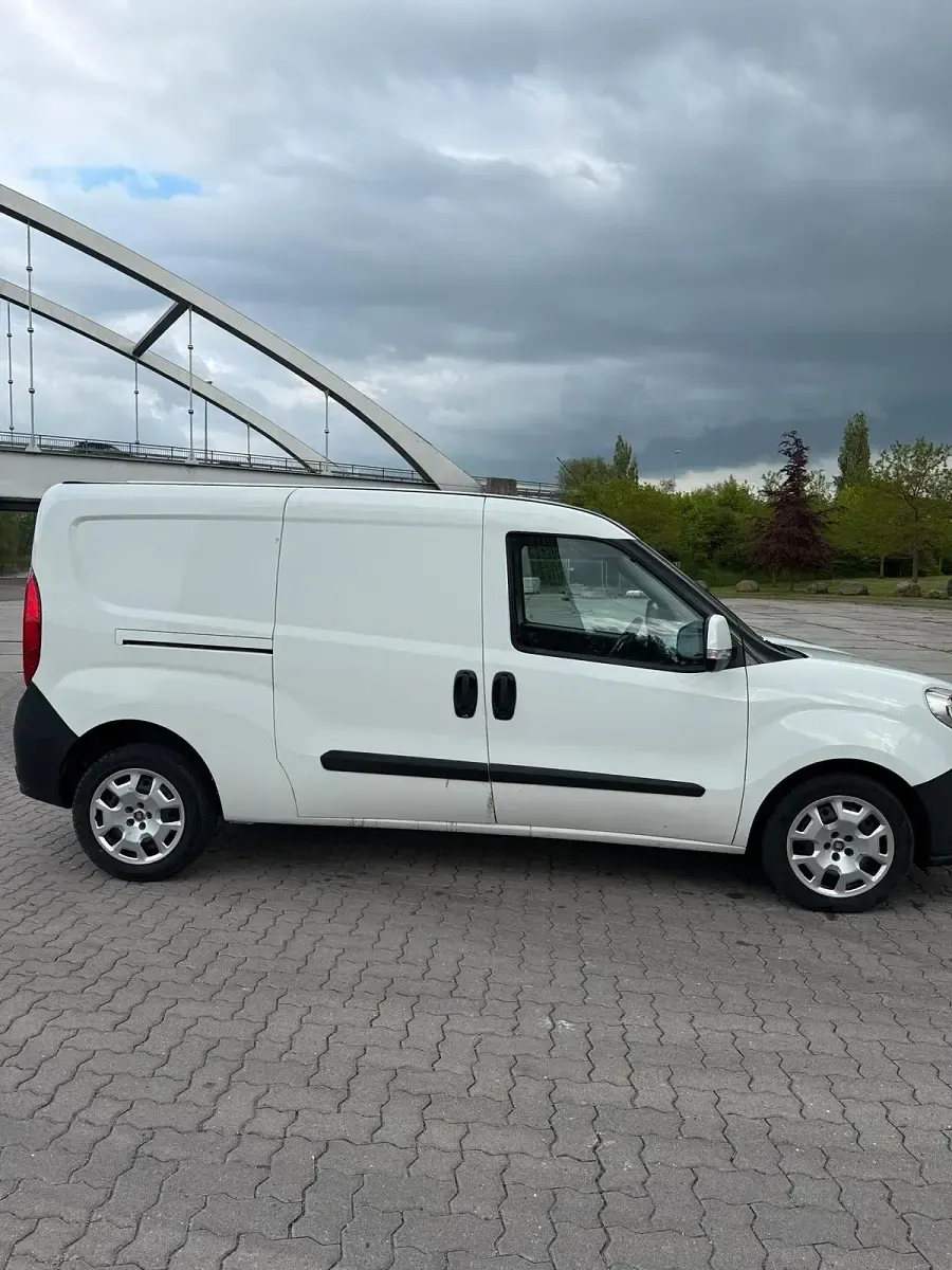 Gebraucht Fiat Doblò 101 PS (74 kW) 2015 Weiß Van / Kleinbus