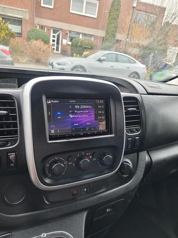 Gebraucht Opel Vivaro 140 PS (102 kW) 2015 Schwarz Van / Kleinbus