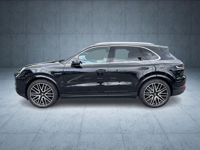 Second-hand Porsche Cayenne 470 CP (345 kW) 2024 Negru SUV