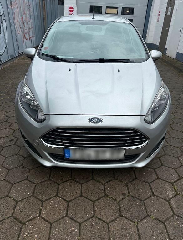 Gebraucht Ford Fiesta Trend 82 PS (60 kW) 2015 Silber Kleinwagen