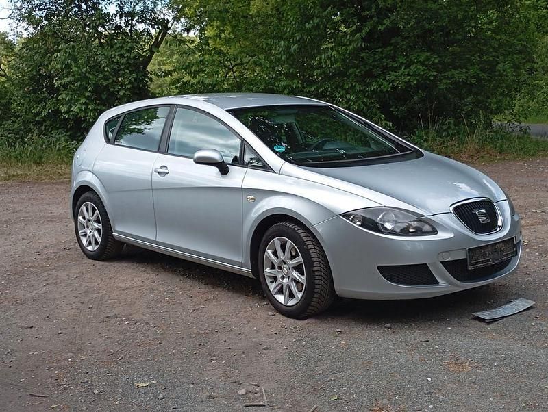 Gebraucht Seat Leon 105 PS (77 kW) 2007 Silber Limousine