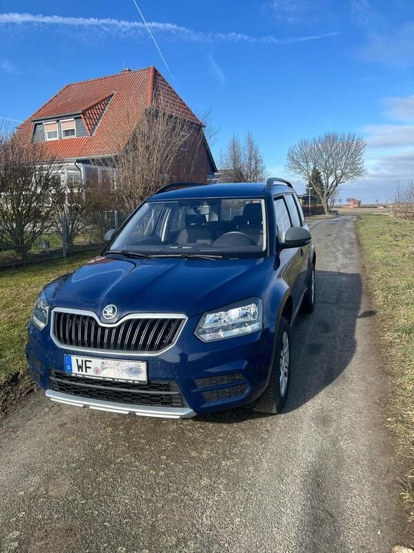 Blau Gebraucht 2015 Skoda Yeti SUV | 8.500 € (Guter Preis) - Bild 1/4
