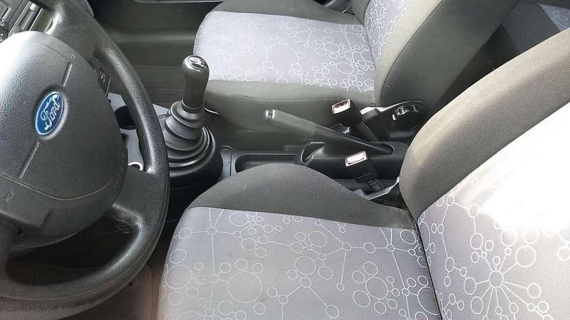 Gebraucht Ford Fiesta 60 PS (44 kW) 2006 Rot Limousine