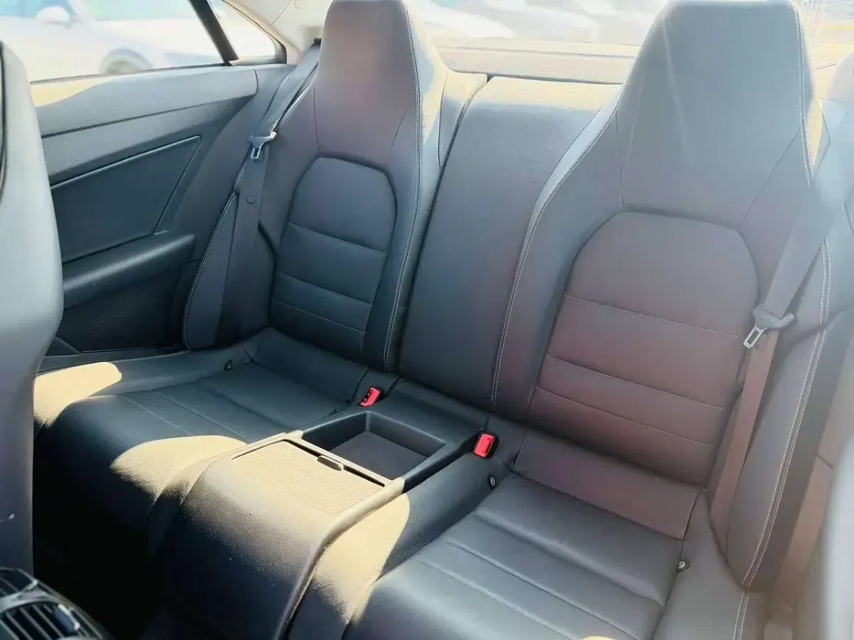 Gebraucht Mercedes E300 Elegance 252 PS (185 kW) 2011 Palladiumsilber  metalliclack Coupé