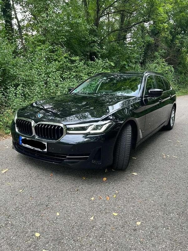 Gebraucht 2022 BMW 520 M Sport Kombi | 32.500 € (Superpreis) - Bild 1/4