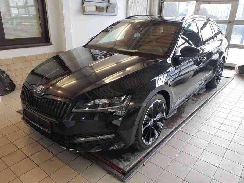 Schwarzmagic perleffekt Gebraucht 2020 Skoda Superb SportLine Kombi | 25.390 € (Superpreis) - Bild 1/4