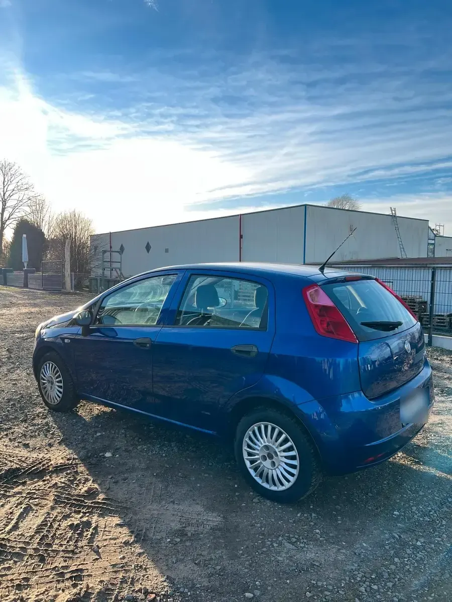 Gebraucht Fiat Punto 77 PS (56 kW) 2008 Blau Kleinwagen