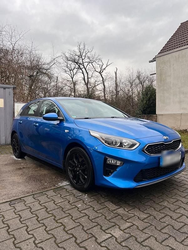 Blau Gebraucht 2019 Kia Ceed Kleinwagen | 14.750 € (Fairer Preis) - Bild 1/4