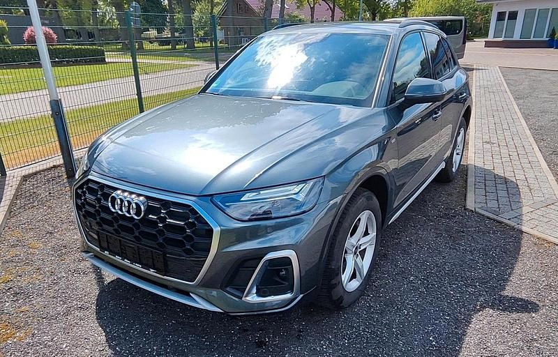 Grau Gebraucht 2022 Audi Q5 S-Line SUV | 41.900 € (Fairer Preis) - Bild 1/4
