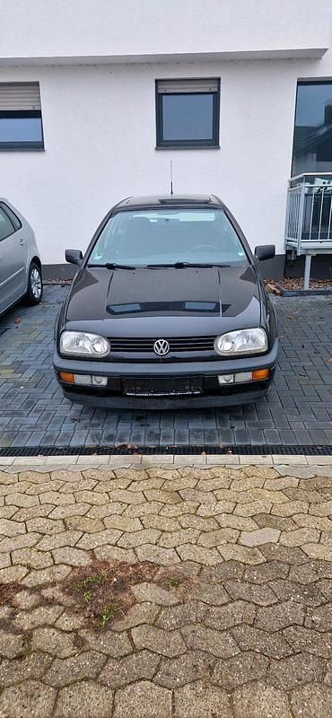 Gebraucht VW Golf III 75 PS (55 kW) 1995 Schwarz Kleinwagen