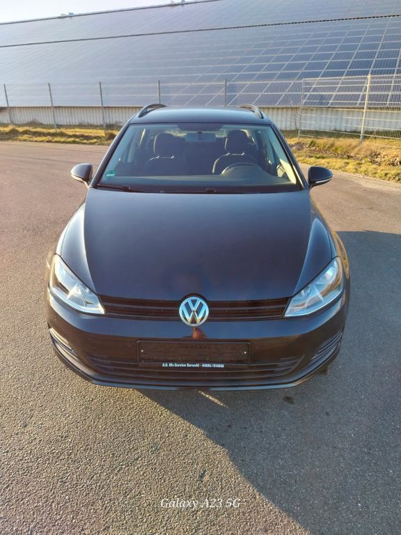 Schwarz Gebraucht 2013 VW Golf VII Trendline Kombi | 9.785 € (Teuer) - Bild 1/4