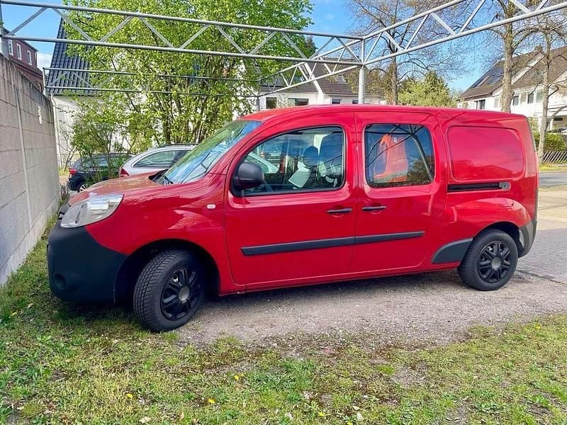Usado Renault Kangoo 95 CV (69 kW) 2021 Rojo Monovolumen