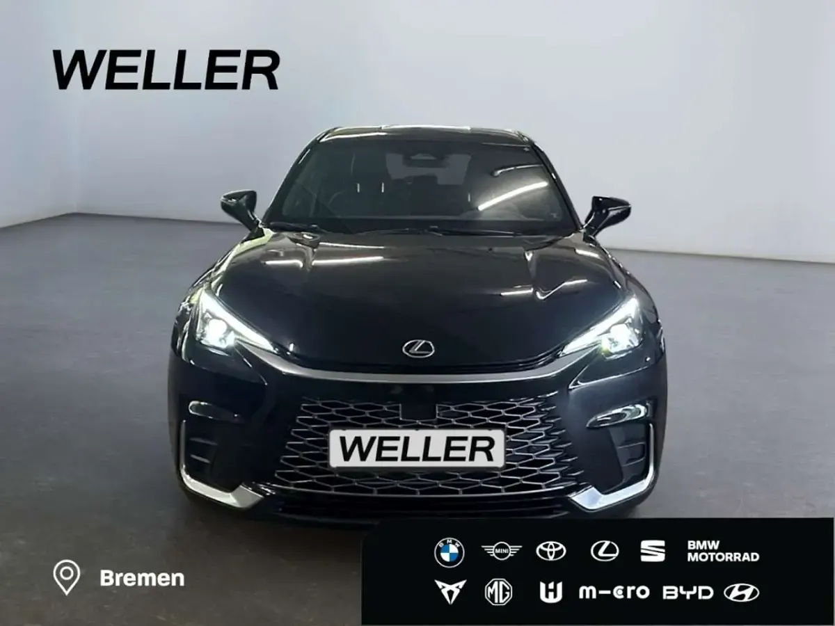 Gebraucht Lexus LBX 136 PS (100 kW) 2025 Schwarz SUV