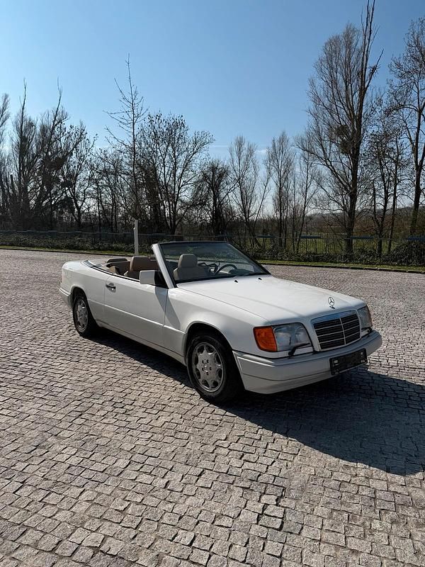 Gebraucht Mercedes E320 220 PS (161 kW) 1996 Weiß Cabrio