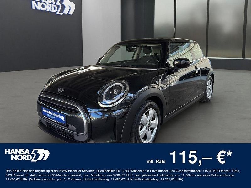 Schwarz / midnight black (metallic) Gebraucht 2023 Mini Cooper Essential Kleinwagen | 21.950 € (Fairer Preis) - Bild 1/4