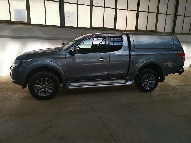 Gebraucht Mitsubishi L200 181 PS (133 kW) 2018 Grau Pickup