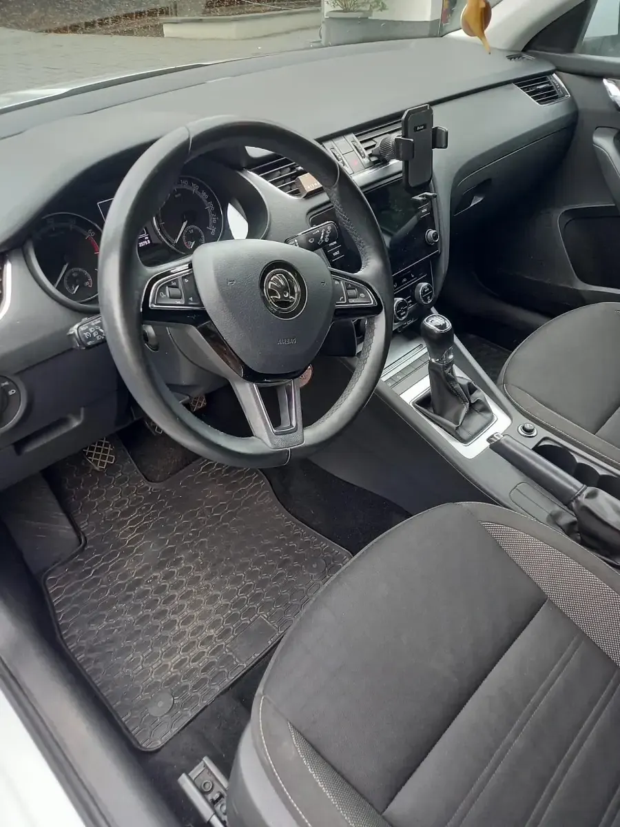 Gebraucht Skoda Octavia 150 PS (110 kW) 2018 Weiß Kombi