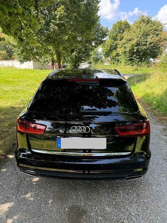 Gebraucht Audi A6 Ambiente 190 PS (139 kW) 2015 Schwarz Kombi
