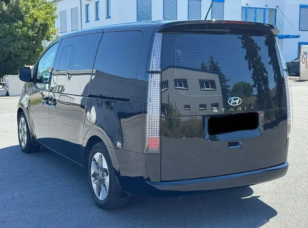 Gebraucht Hyundai Staria Prime 177 PS (130 kW) 2023 Schwarz Van / Kleinbus