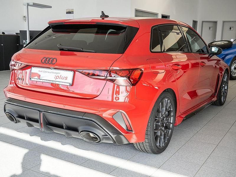 Gebraucht Audi RS3 Sport 400 PS (294 kW) 2024 Progressivrot Limousine