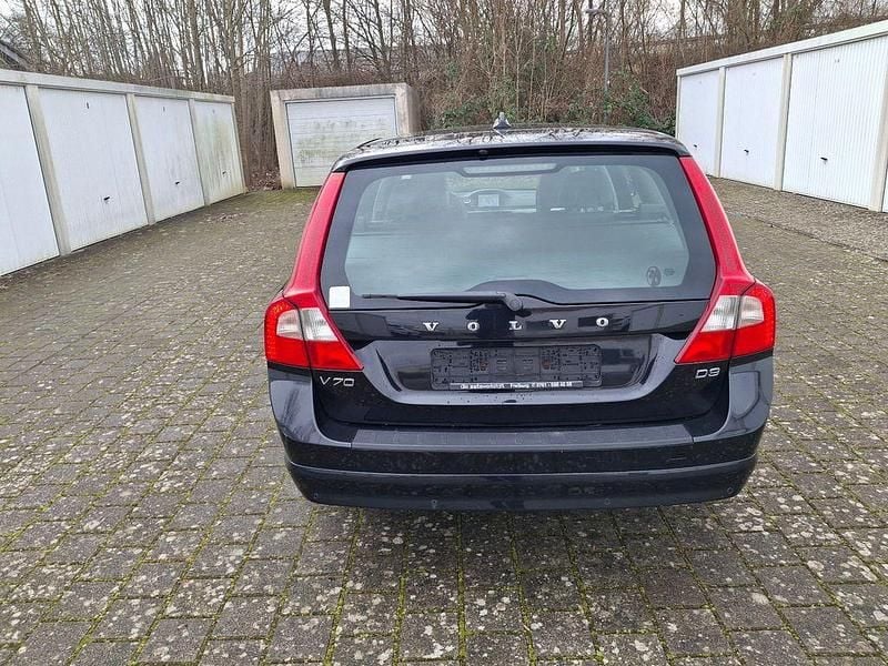 Gebraucht Volvo V70 Momentum 163 PS (119 kW) 2011 Schwarz Kombi