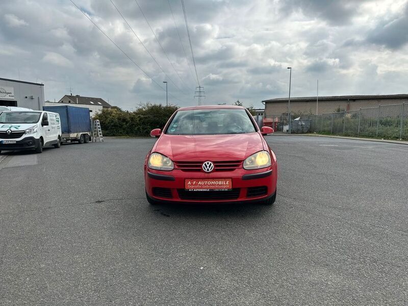 Rot Gebraucht 2004 VW Golf V Trendline Limousine | 1.799 € (Fairer Preis) - Bild 1/4