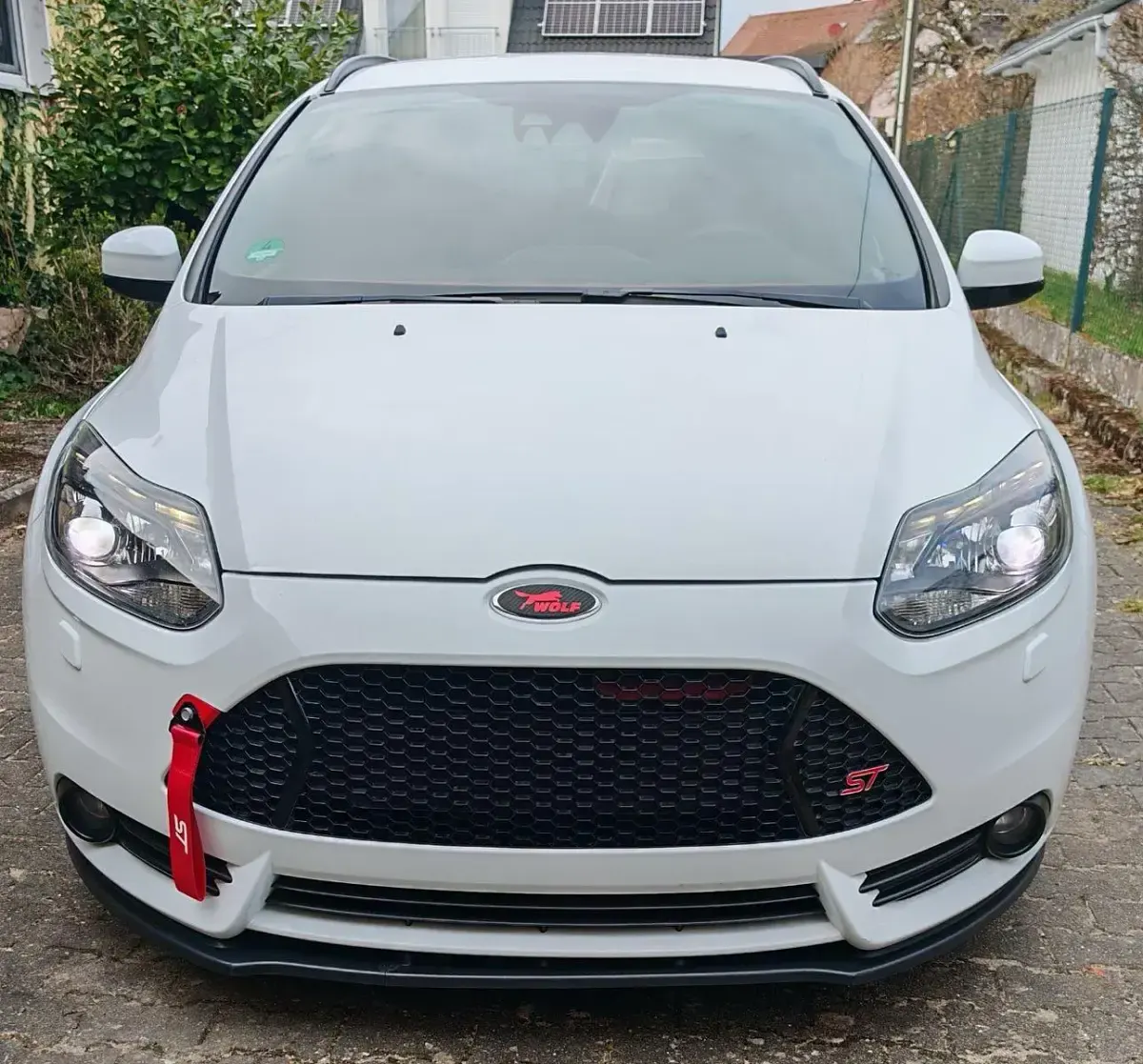 Gebraucht Ford Focus ST 250 PS (183 kW) 2013 Weiß Kombi