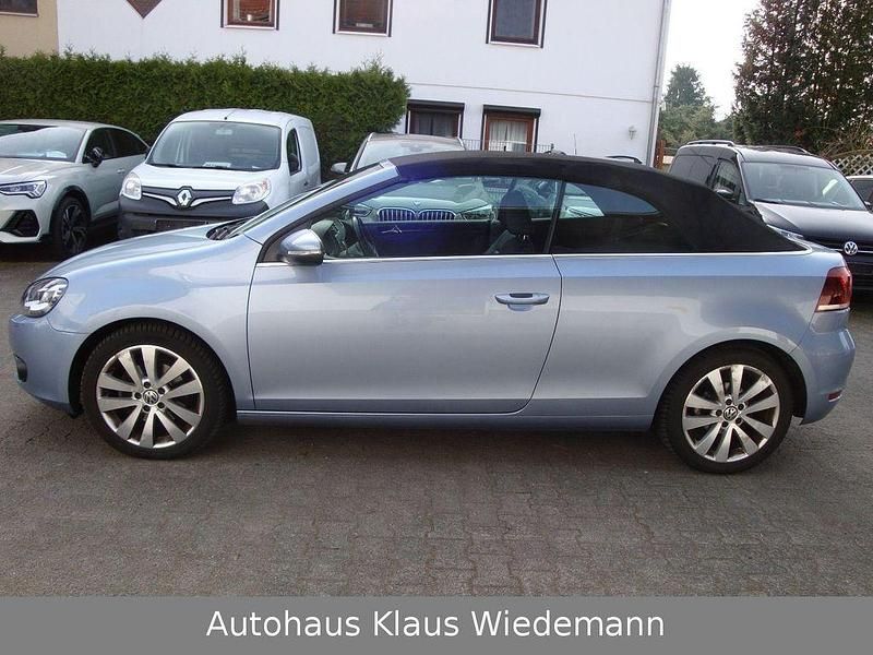 Gebraucht VW Golf Exclusive 105 PS (77 kW) 2011 Shark  blue Cabrio