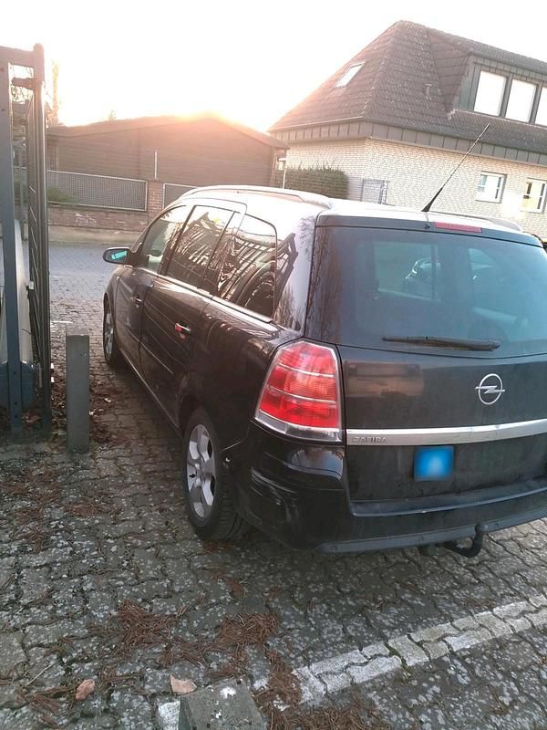 Gebraucht Opel Zafira 148 PS (108 kW) 2005 Schwarz Van / Kleinbus