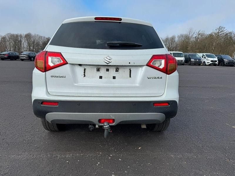 Gebraucht Suzuki Vitara 140 PS (102 kW) 2017 Weiß SUV