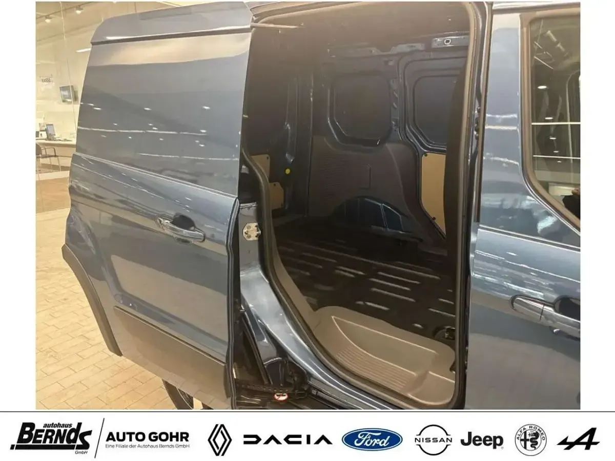 Gebraucht Ford Transit Connect Basis 101 PS (74 kW) 2023 Chrome blue metallic Van / Kleinbus