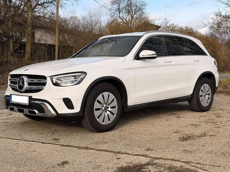 Gebraucht Mercedes GLC220 194 PS (142 kW) 2019 Weiß SUV