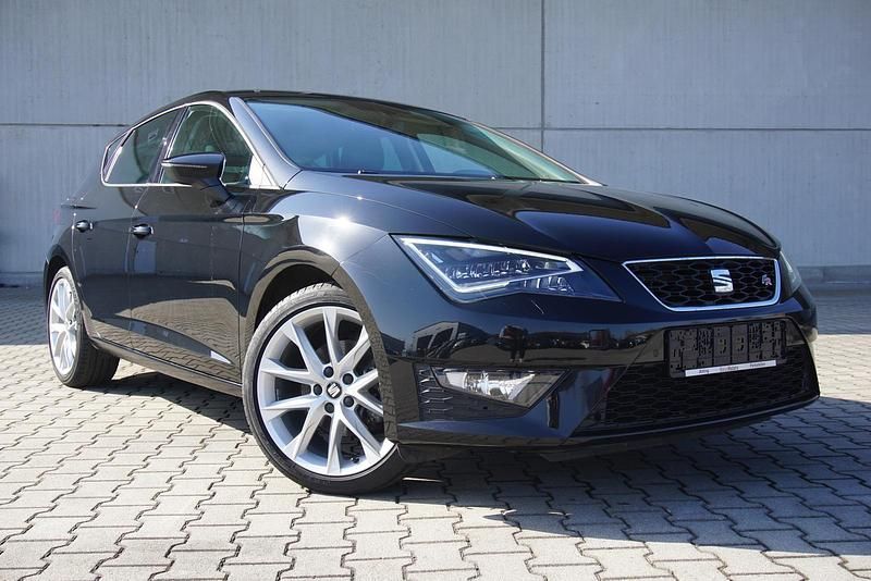 Gebraucht Seat Leon FR 125 PS (91 kW) 2017 Mitternachtsschwarz