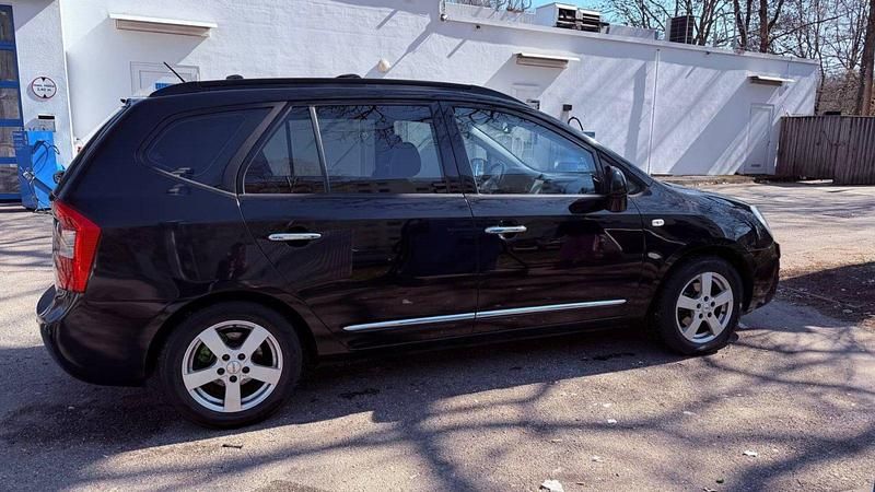 Gebraucht Kia Carens EX 144 PS (105 kW) 2008 Schwarz Van / Kleinbus